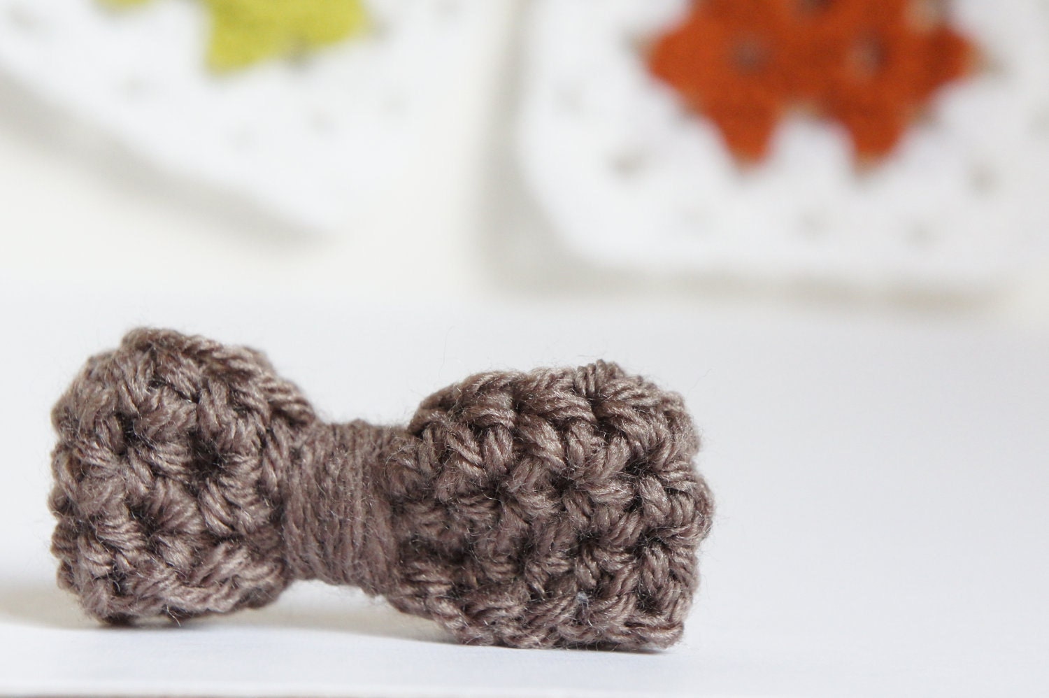 CROCHET BOW in teddy bear brown, headband / bow tie
