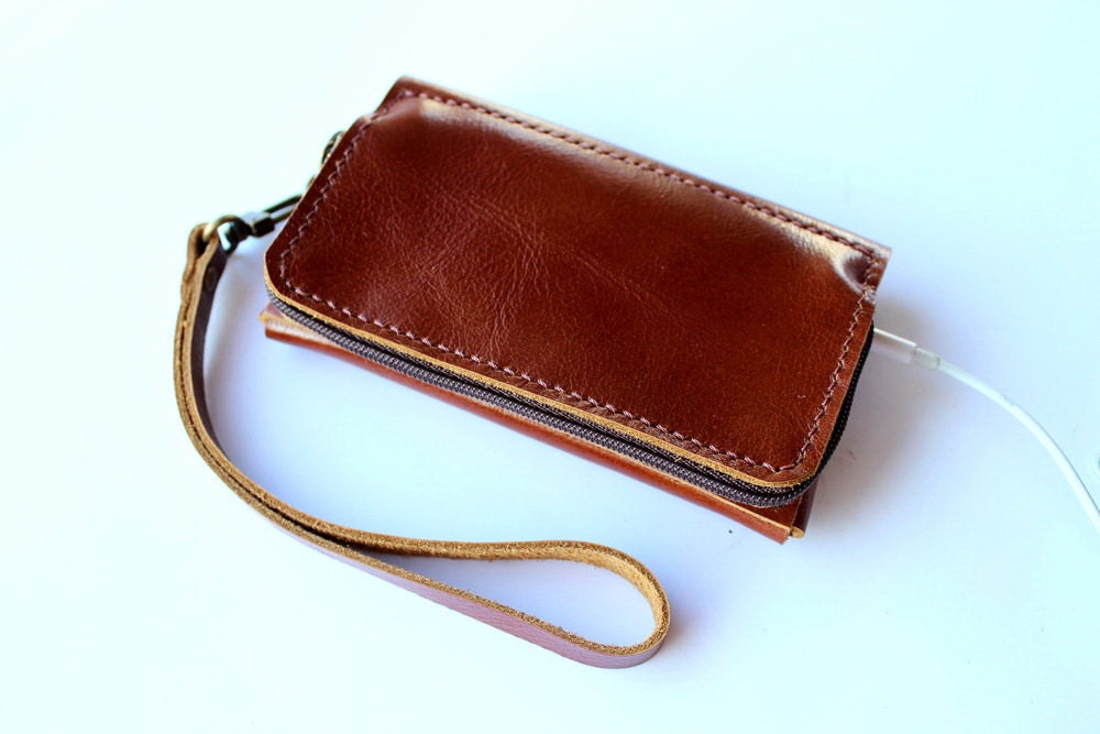 Brown Bifold leather  iPhone  wallet  wristlet   with large zipper