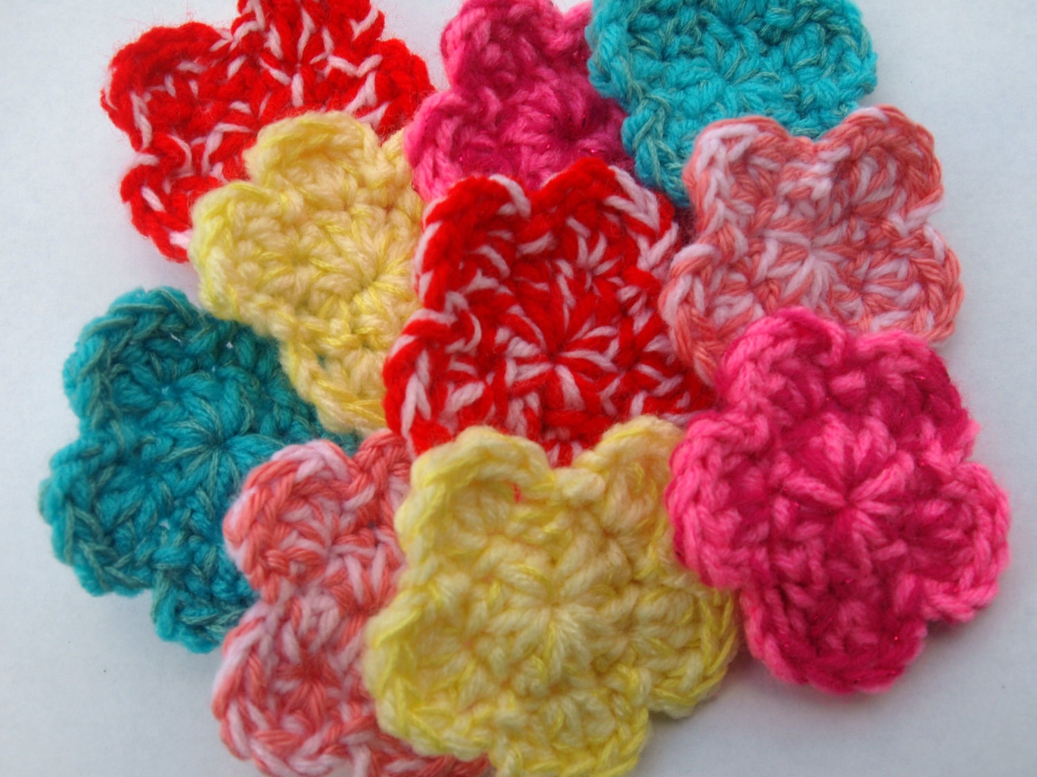 dual color crochet flowers- set of 10