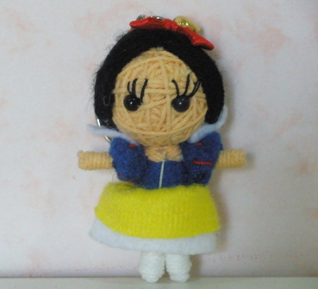 snow white keychain