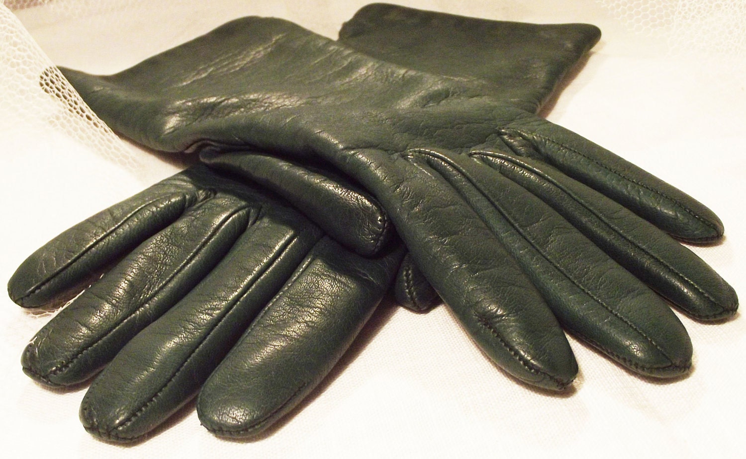 Vintage Talbots Green Leather Gloves by ladyivyvintage on Etsy