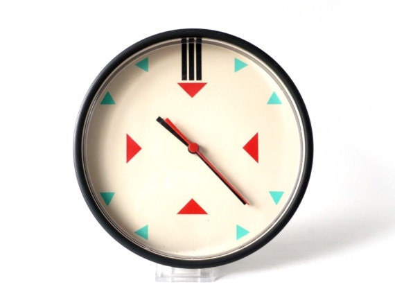 Vintage wall clock neon green triangle turquoise red trashy kitsch 90s kitchen office geometric