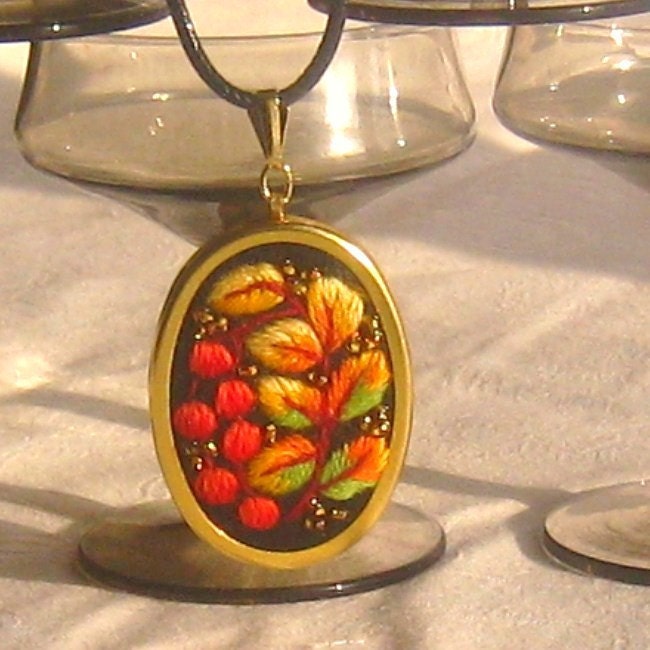Shiny Rowan motif Embroidery pendant necklace