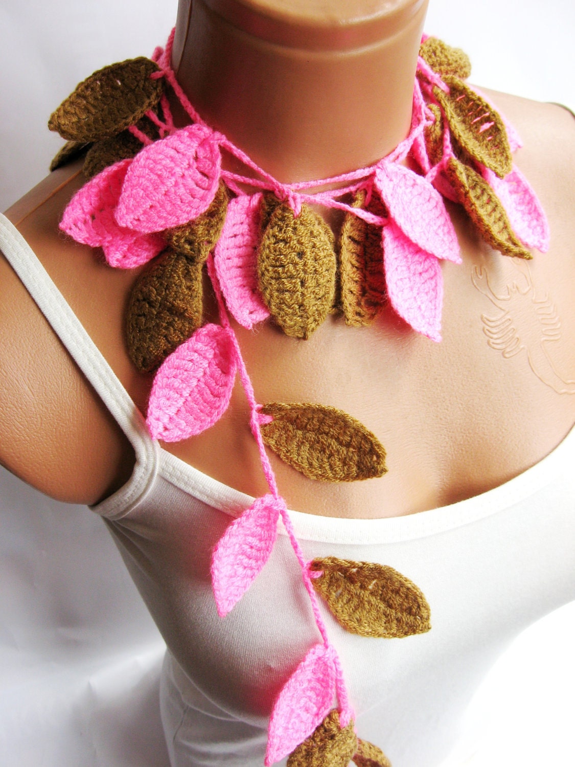 Crochet ivy, pink, caramel ivy leafs Lariat Scarf. Fashion Flower Scarves, Necklace...