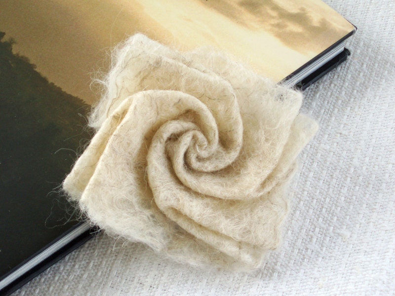Flower brooch light champagne color, boho chic, wool and flax