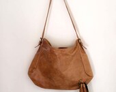 AROHA. Handmade shoulder leather bag with leather and batik tassels / handbag. Available in different leather colors.