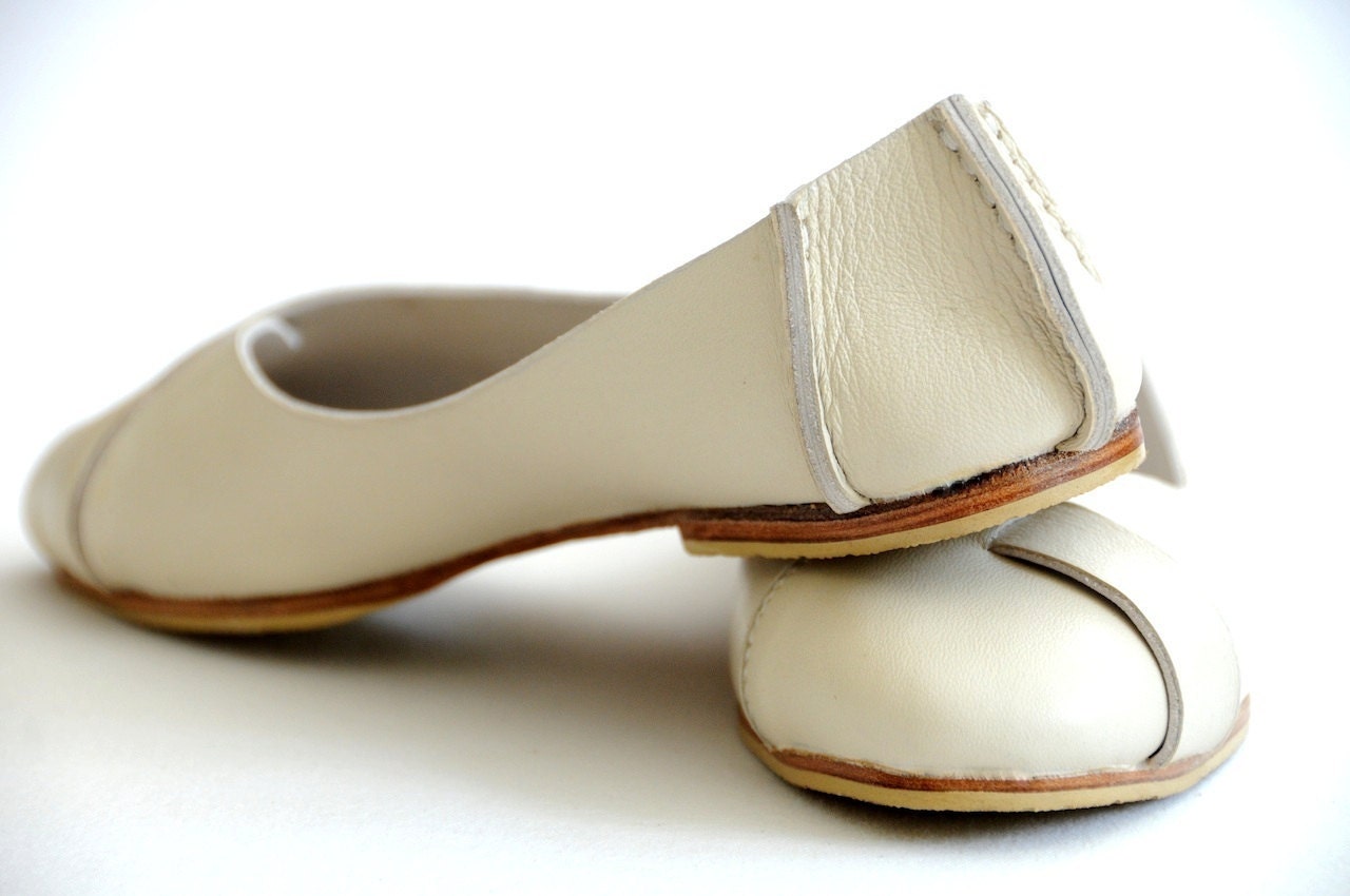 NATIVE. ballet flats / womens leather shoes / flat shoes / sizes: US 4-13, EUR 35-43. Available in different leather colors.