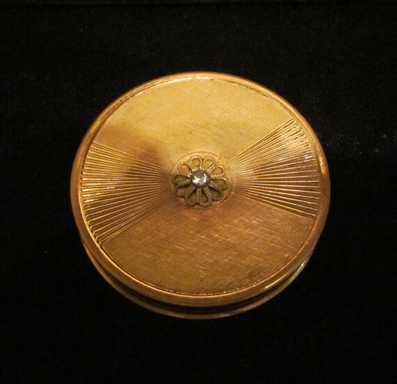 Vintage Powder Compact Max Factor Creme Puff by classiccollector