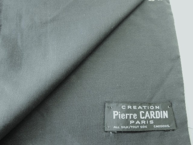 Pierre Cardin mans silk scarf navy blue paisley