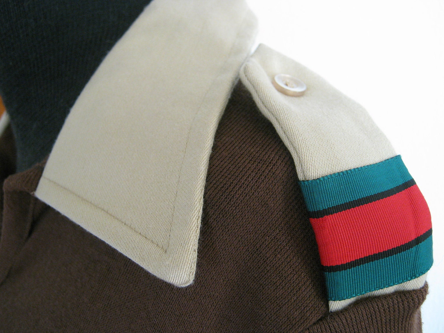 70s V Neck SS Tee. Man-Tailored Collar. Epaulettes