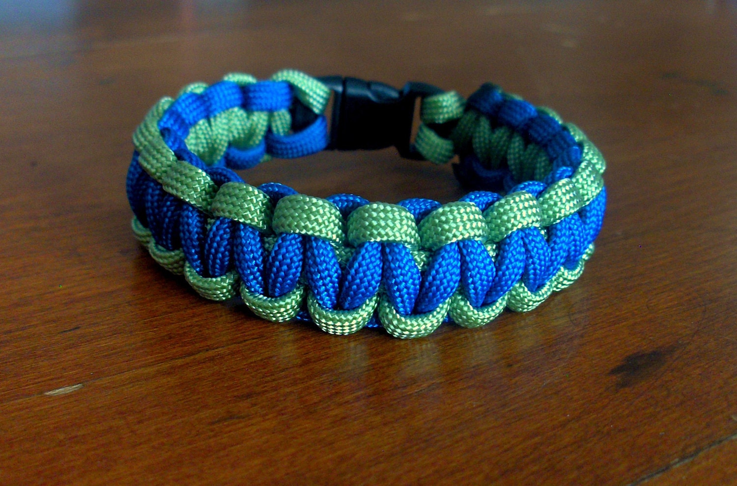 Cobra Stitch Paracord