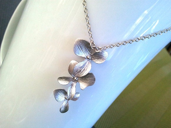 Dangling Triple Orchids Flowers Necklace 8 - bridesmaid gifts,Wedding jewelry,flower girl,anniversary gift
