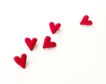 Valentine gifts for friends / Set of 5 red hearts / Plush brooches / Love gift for her