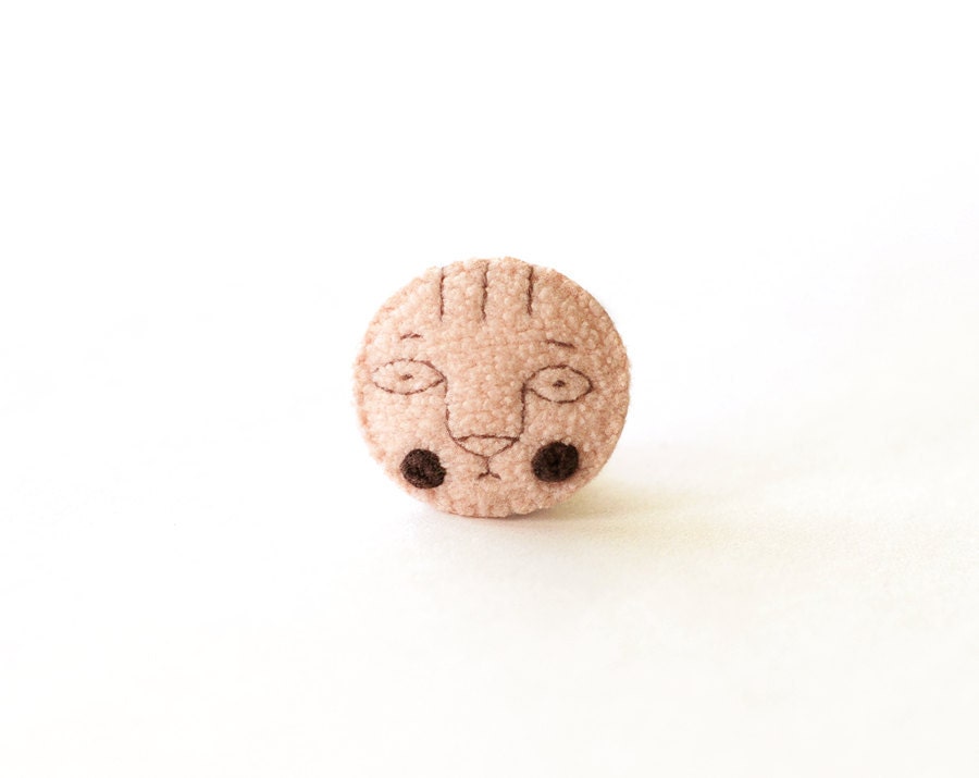 Pale pink cute mini cat brooch / Plush animal brooches / Christmas gifts for kids