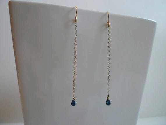 Kari Earrings of  Yellow Gold and Blue Sapphire