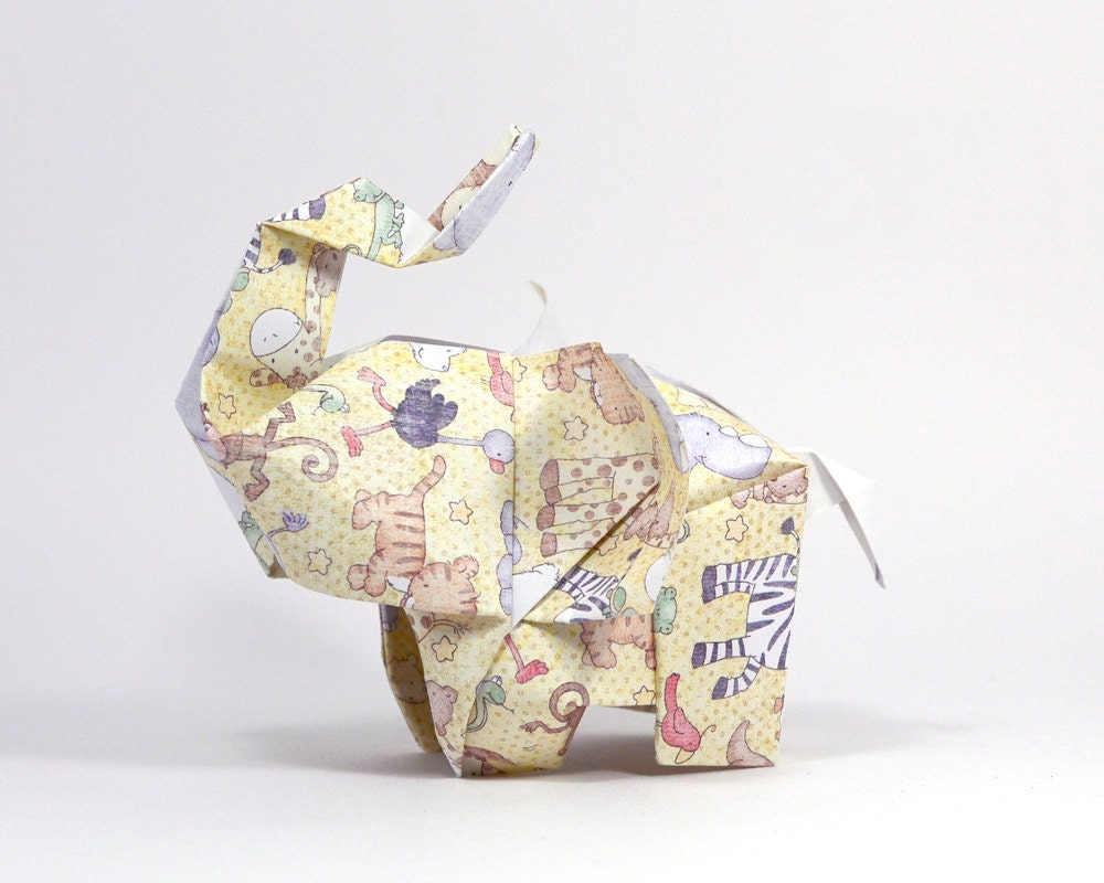 Elephant in the zoo 3D free style origami sculpture - Table decor for weddings, birthdays, parties, events - Unique