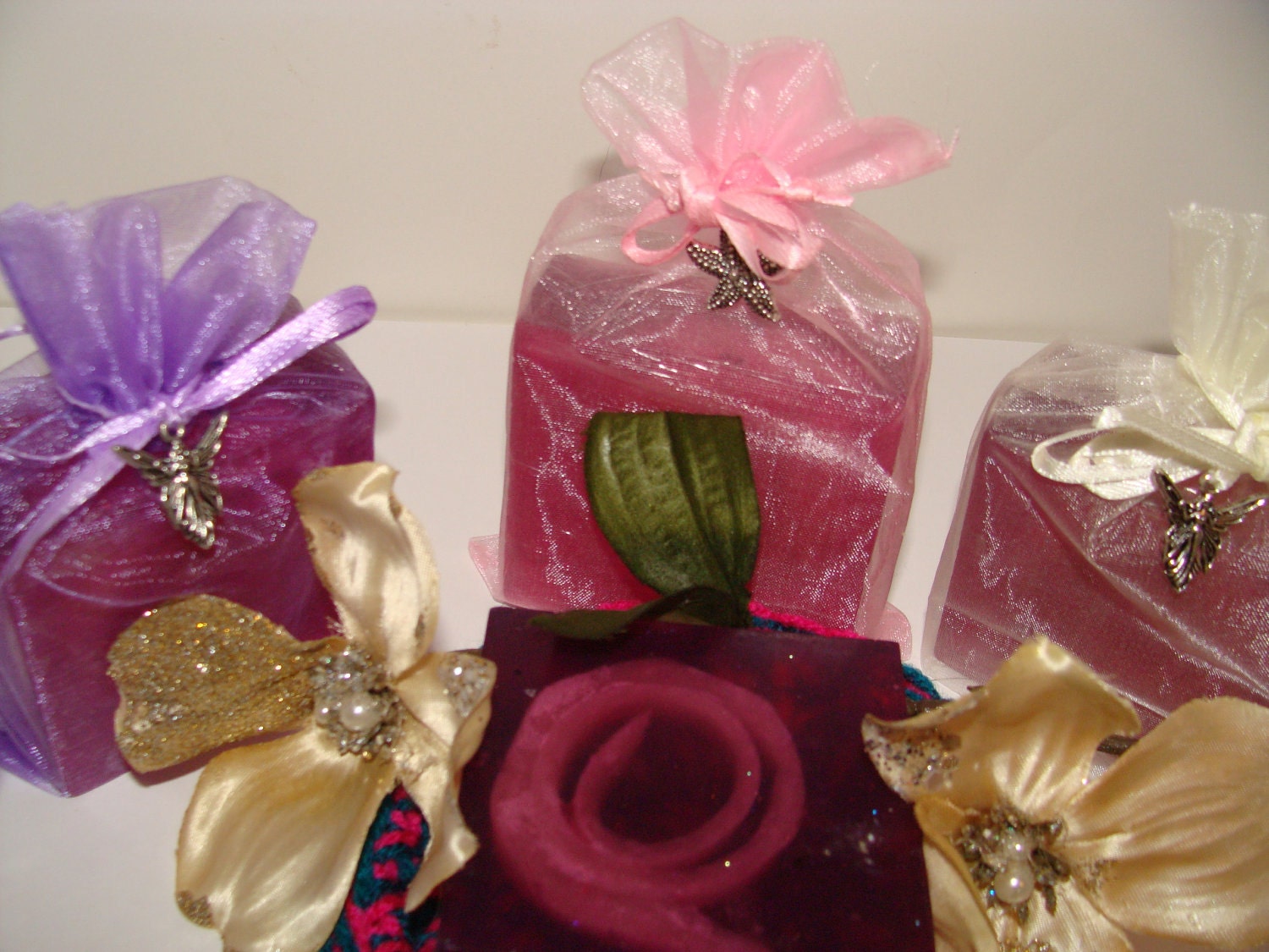 Honeysuckle, Glycerin Soap with Pretty Embed & scrubby