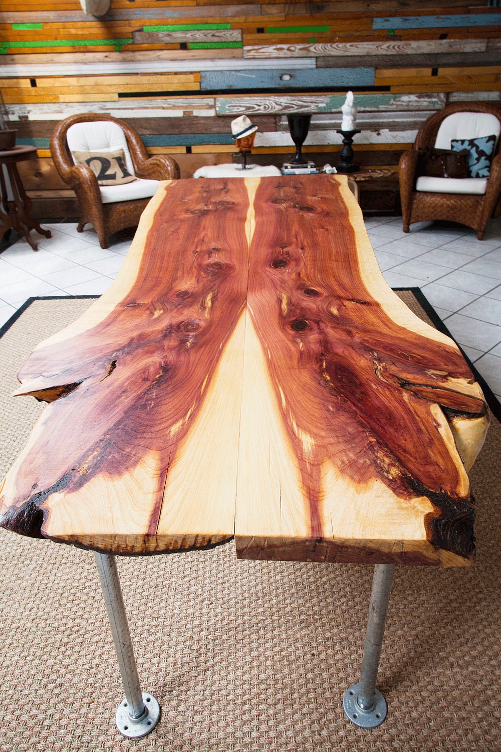 Magdalena Table
