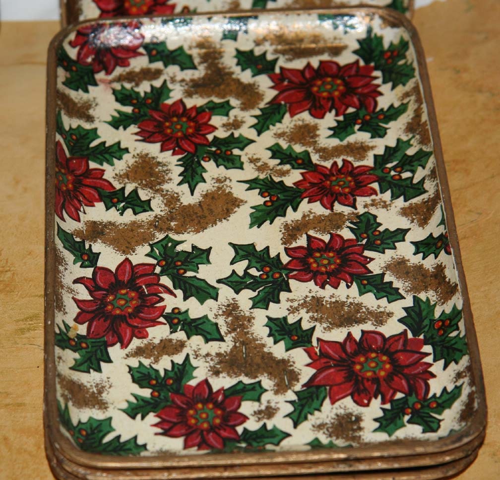 Reserved for L - 6 Vintage Christmas Paper Mache Tray Made by Highmount with Poinsettia Pattern