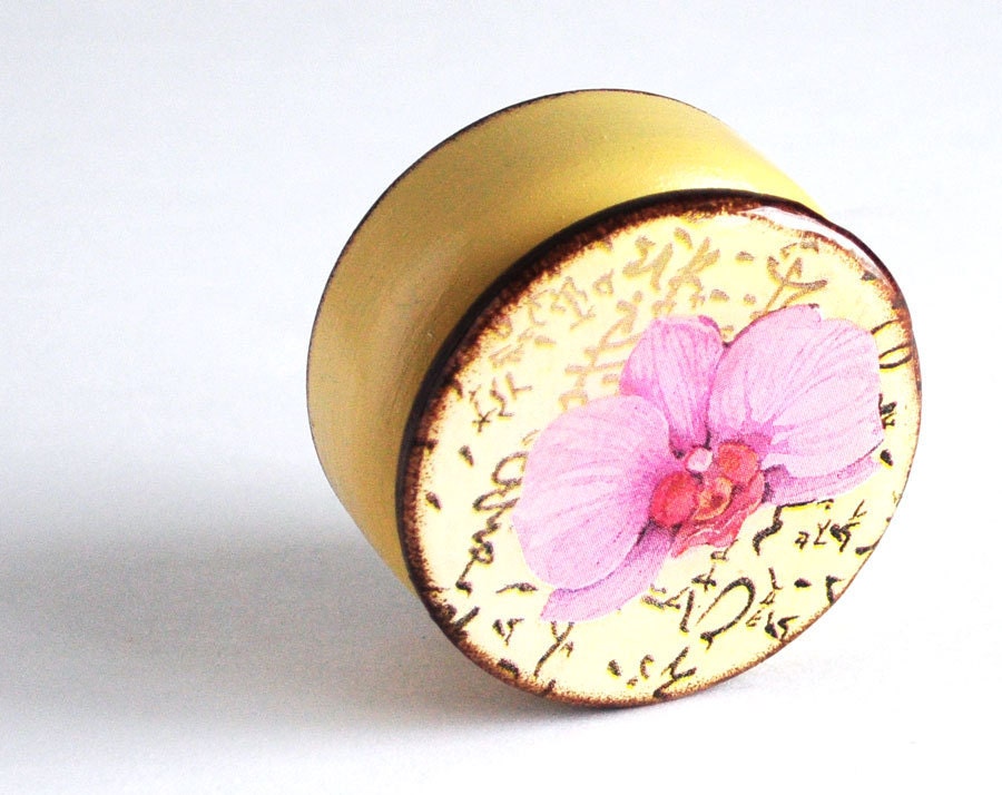 Pink orchid ivory wooden box for jewelry in vintage style - home decor, party, pink flower, trinket box for her for girl  - made to order