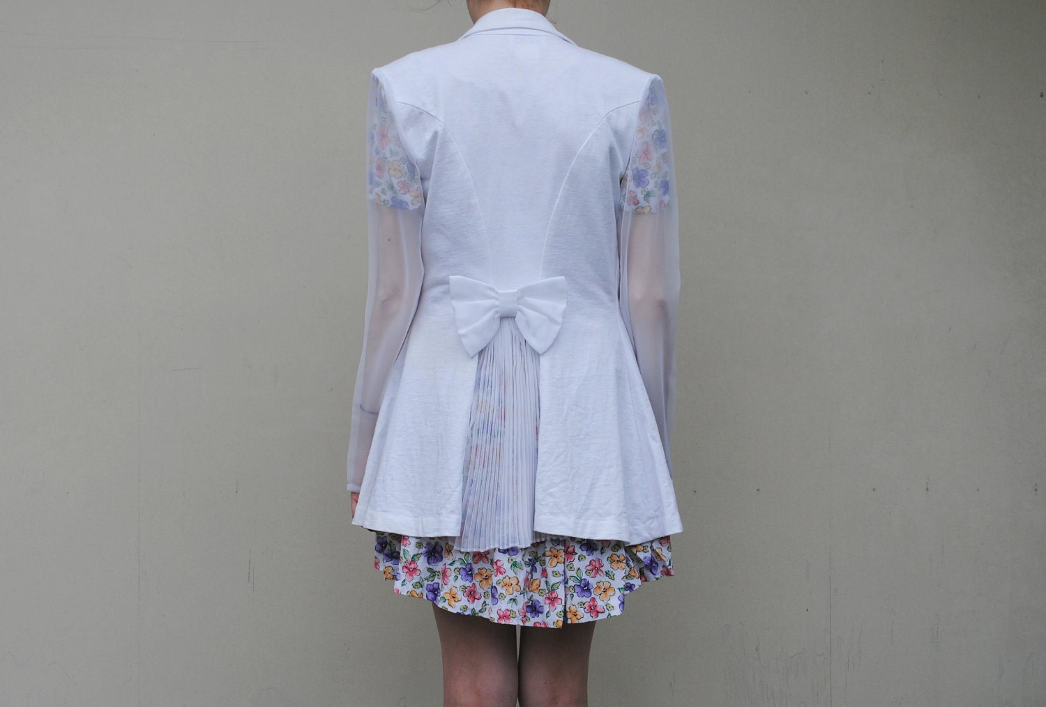 MAE.VALENTE Vintage White Blazer with Bow and Sheer Detail