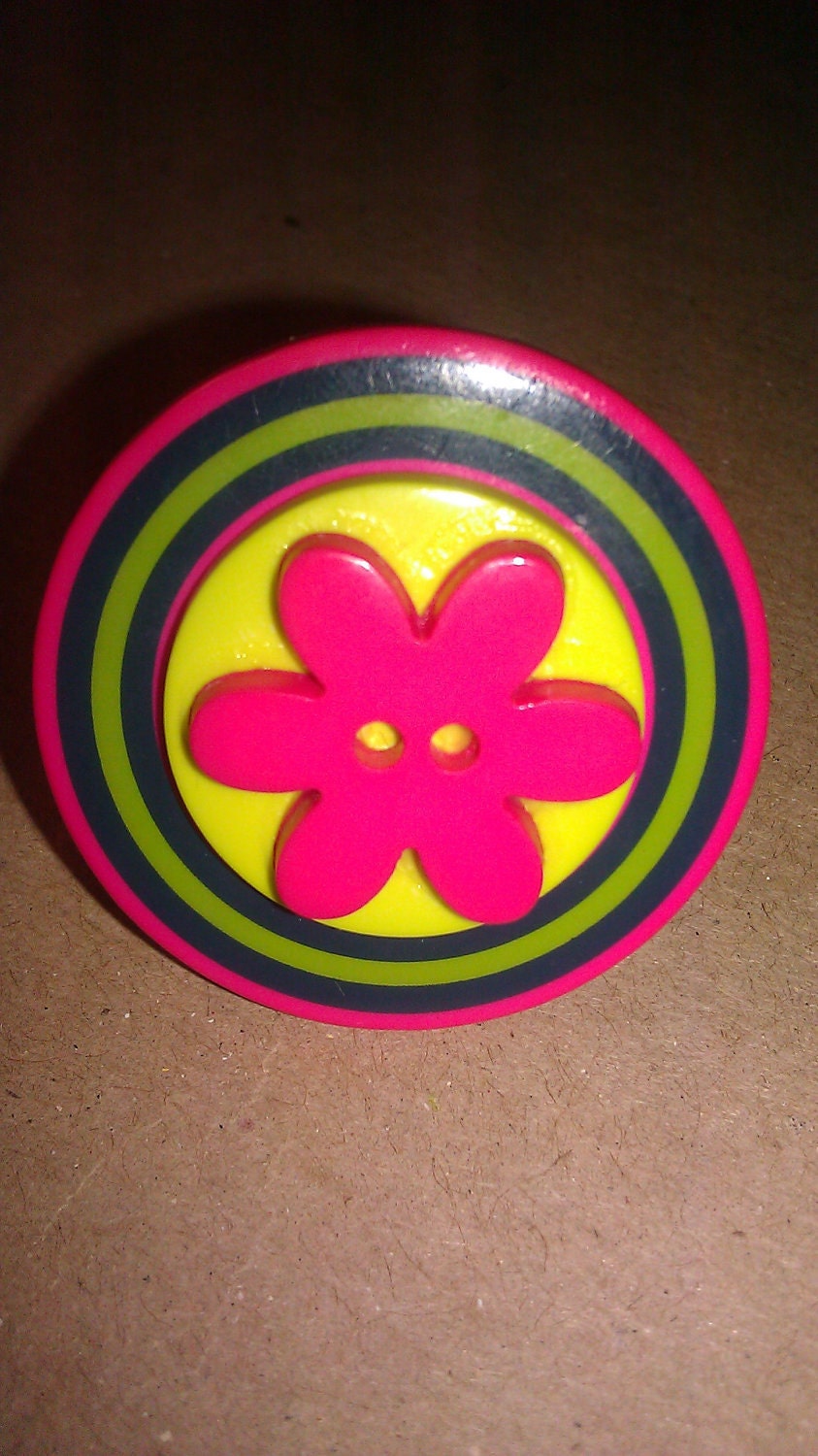 Groovy Chic - 3 Layered Button Ring