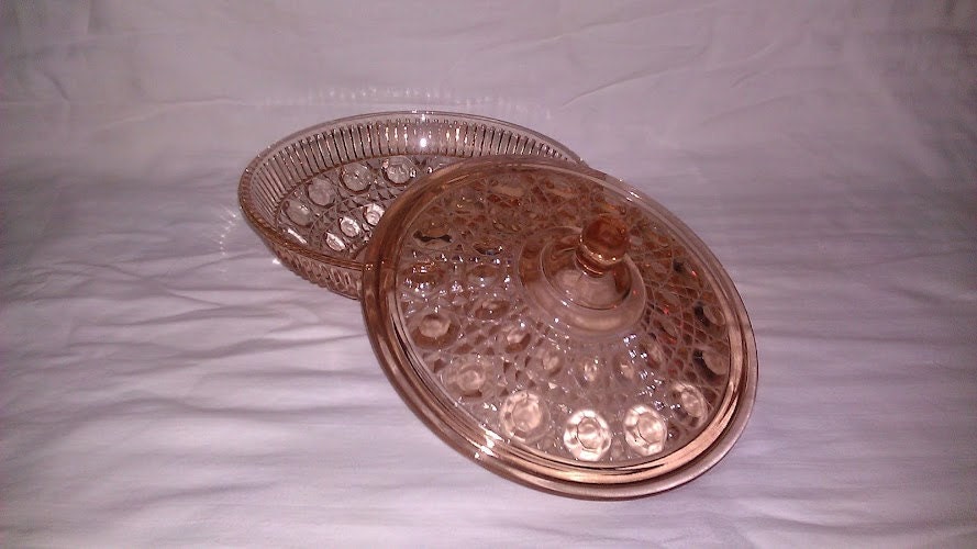 Vintage - Pink - Windsor Patterned Candy Dish w/ Lid - by Federal Glass Co. - Depression Glass