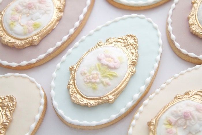 Victorian Cameo Cookies