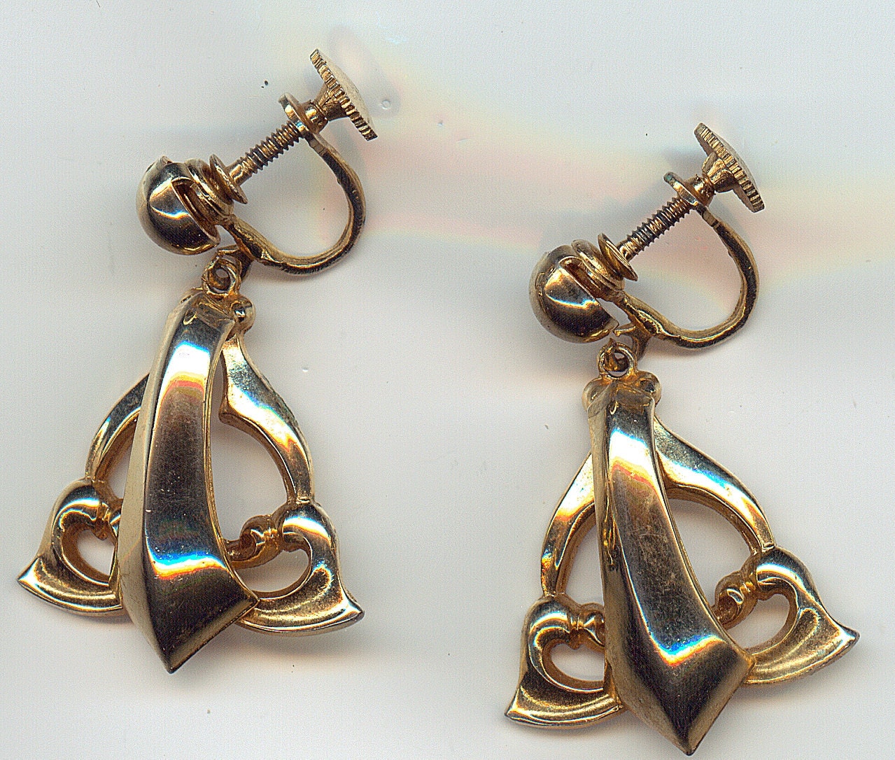 Vintage screw back, gold toned metal, dangle style earrings