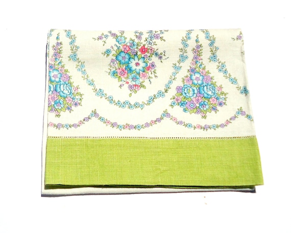 Vintage Linen Bath Towel 60s Green Flowers Linen Bath Towel