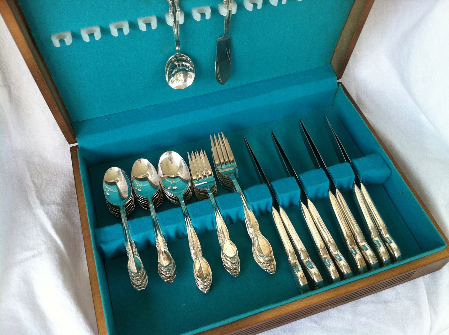 William Rogers Vintage Silver Plate Flatware Set - Precious Mirror - Service for 8 - Free Ship