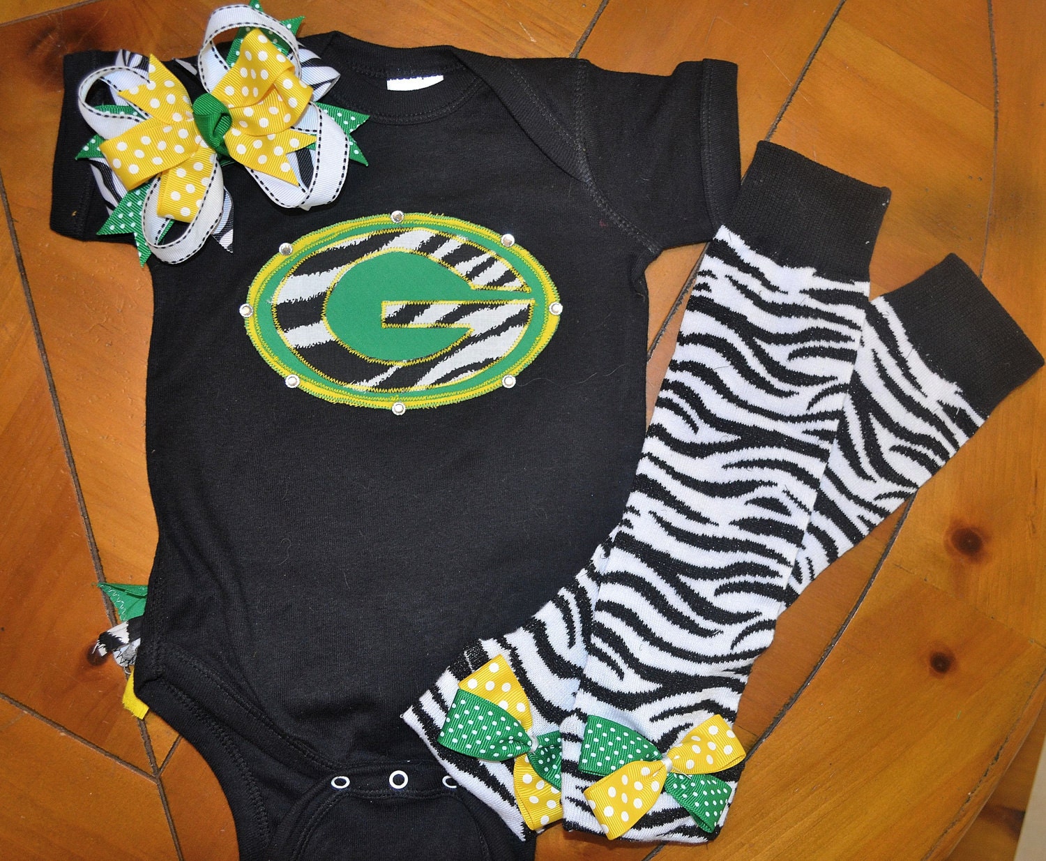 Items similar to Green Bay Packer baby girl set on Etsy