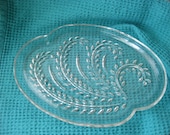 Pressed glass vintage snack tray, vanity, centerpiece, pintray