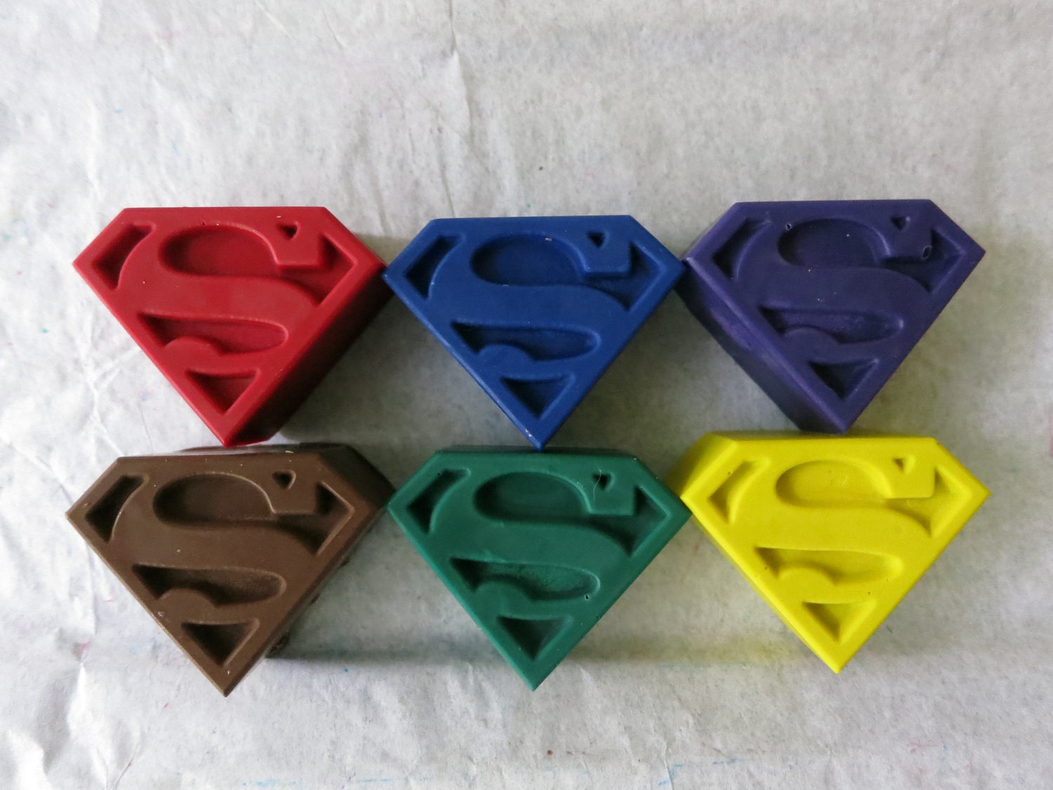 Superman or Supergirl Emblem Crayon Set of 14