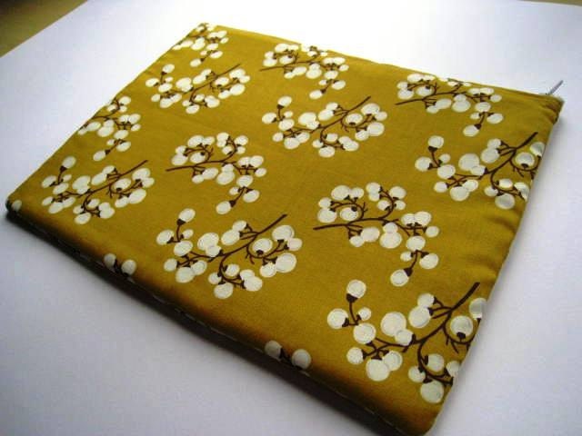 Blooms in Mustard - MacBook Air MacBook Pro Case 13 inch, MacBook Sleeve, Laptop Cover Padded Padding and Zipper Closure