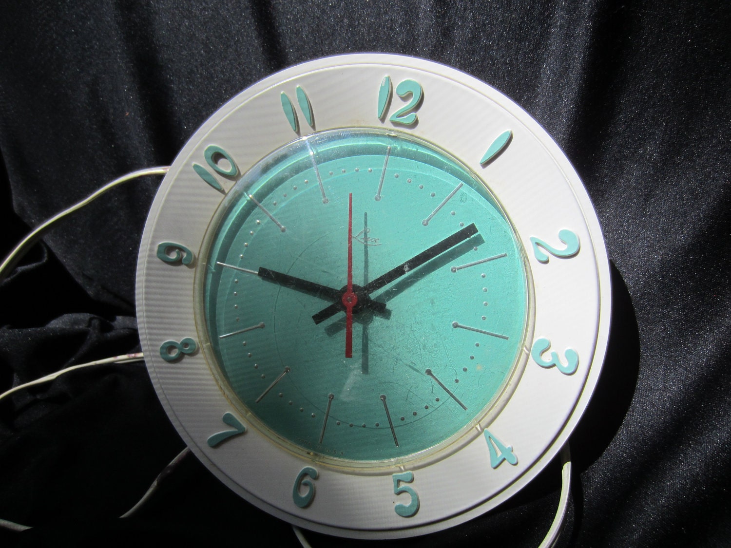 Vintage 1940s Retro Lux Clock Turquoise by SarasotaVintageWorld