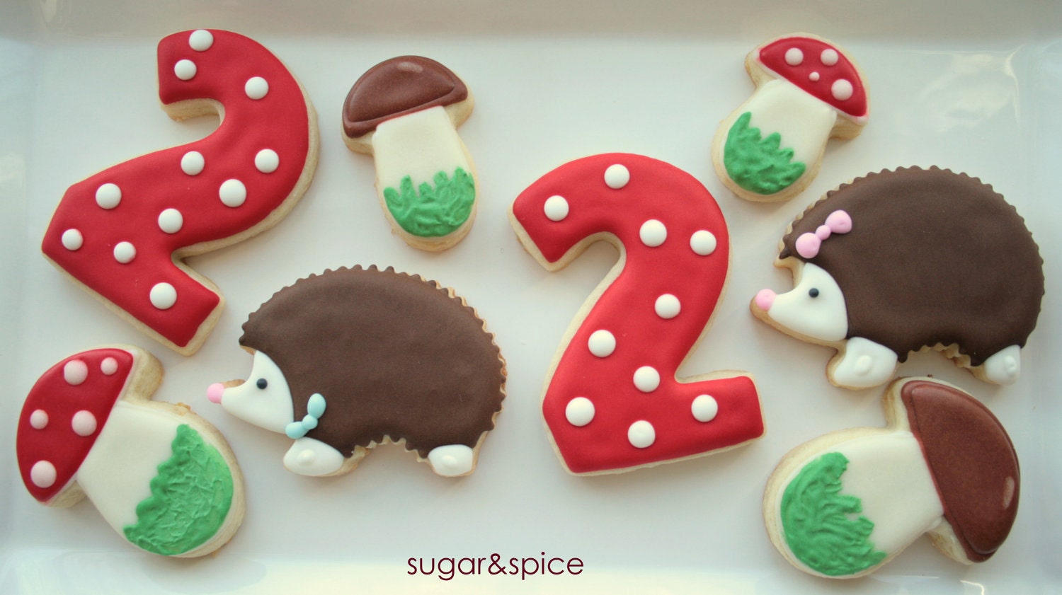 Woodland party favors - Hedgehogs, Mushrooms, Numbers - 12 rolled sugar cookies