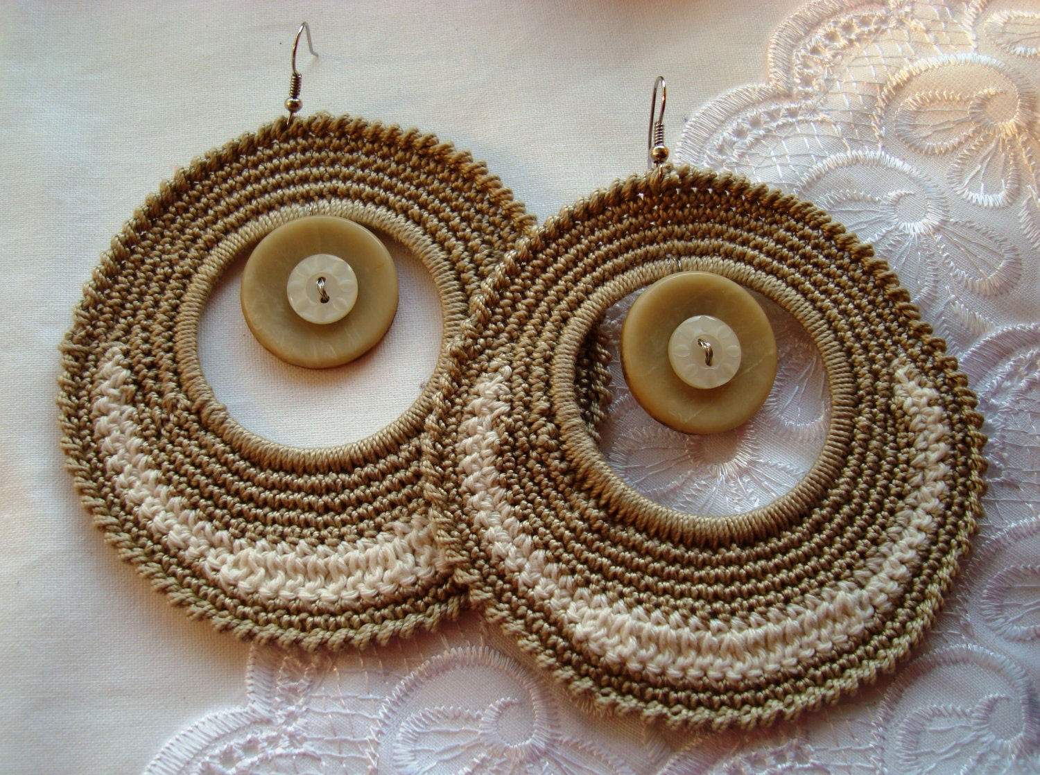 SALE -30% Crochet Hoop Earrings large  // Handmade Jewelry ecru white Earrings Button Jewelry