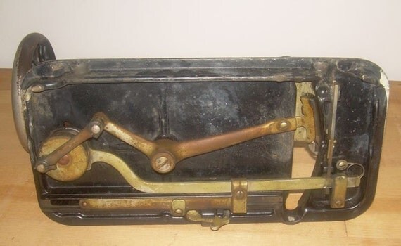 1890's - 1900's NEW HOME TREADLE Sewing Machine Beautiful Graphics
