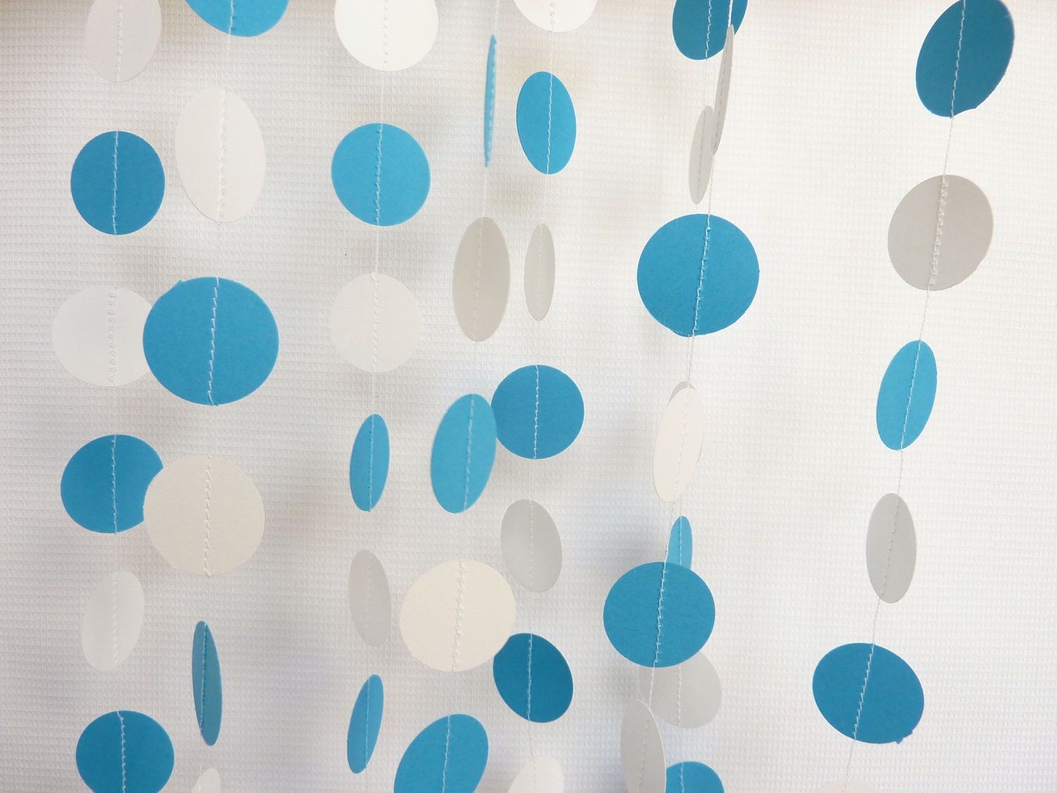 Blue and White Paper Garland Decoration, 10'