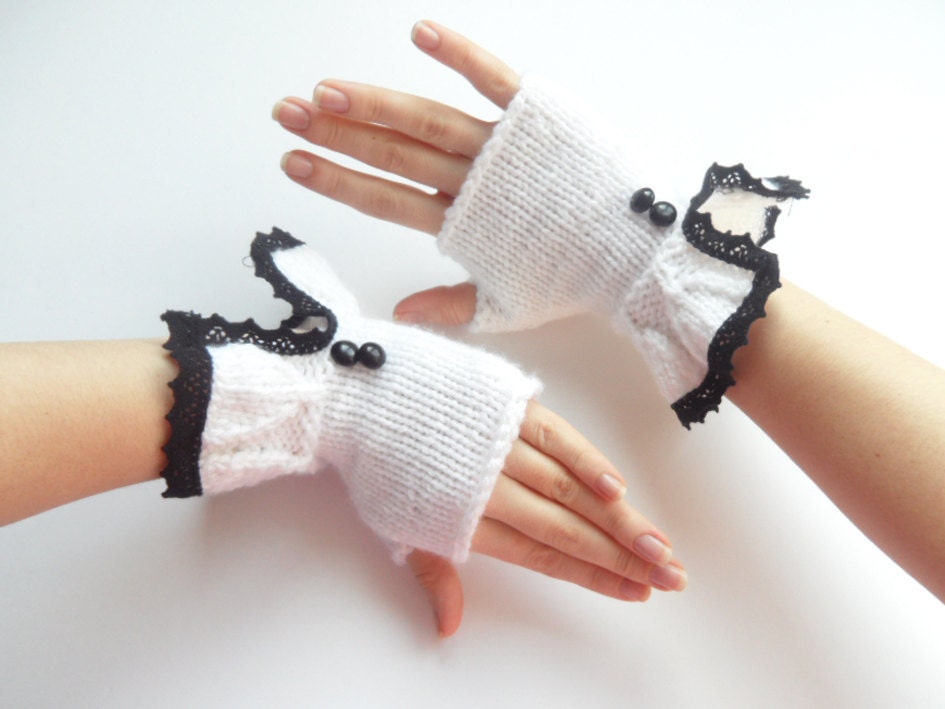 Romantic white fingerless gloves, mittens-mother's Day gift - fatoss