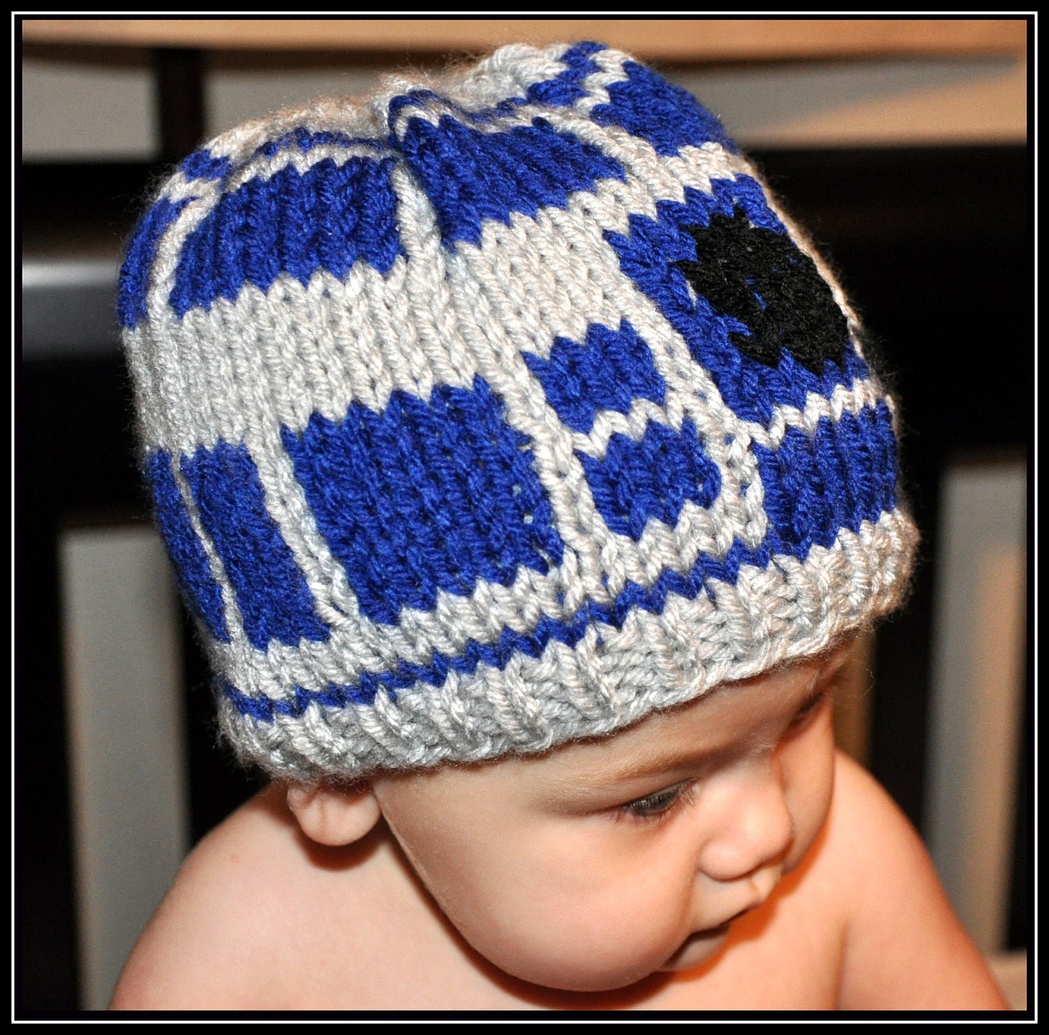 Knit Star Wars R2D2 Inspired Hat -- Newborn, Infant, Toddler -- Baby Clothing -- Sci-Fi Geek -- Handmade, Unisex, Washable