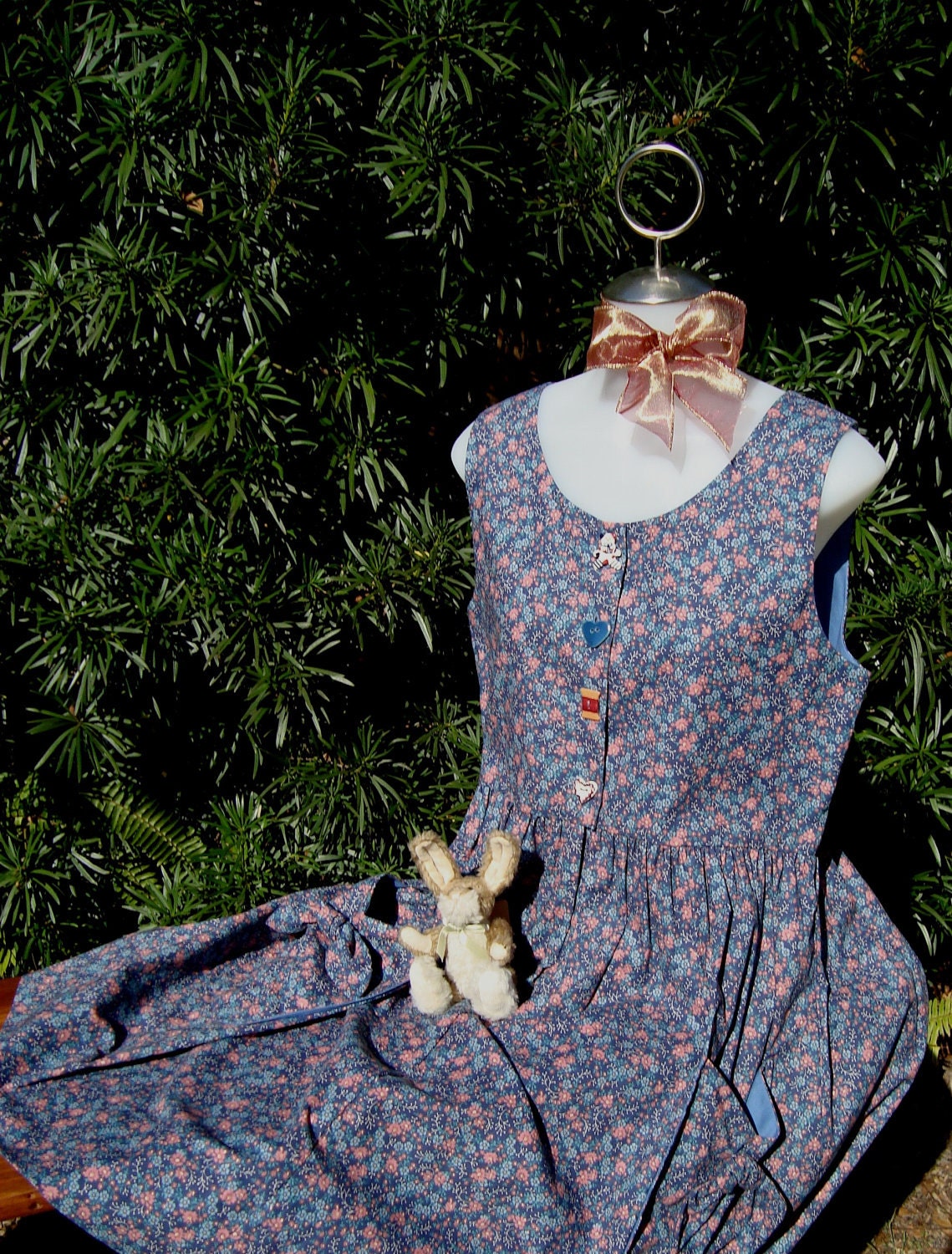 Women's (M-Petite) Polyester Cotton Country Pinafore Ceramic Buttons Front Open Placket