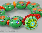 MICHOU - Lampwork Beads - Knotted, handmade glass bead bracelet - "Dandelion"