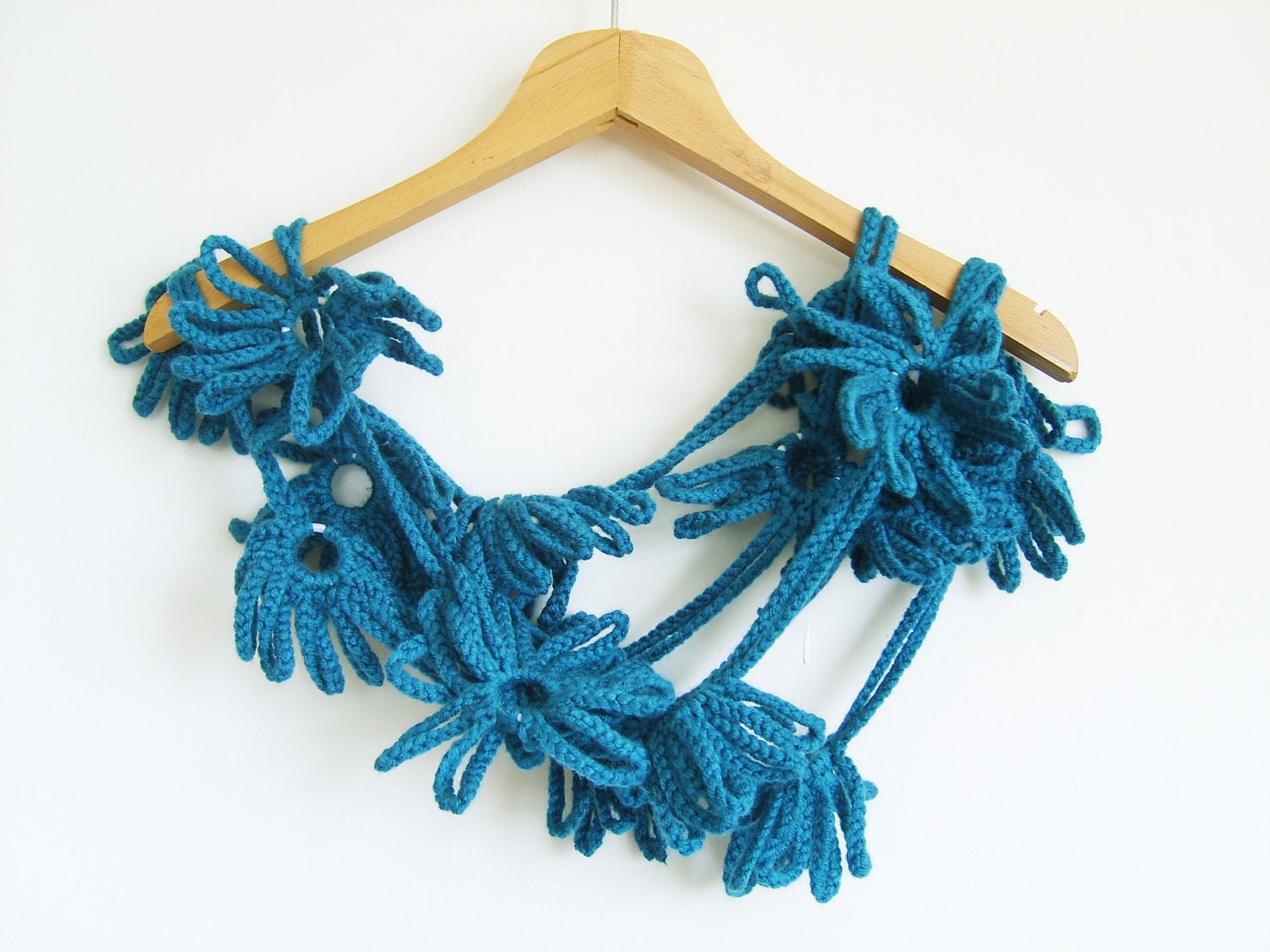 FREE SHIPPING, Crochet Scarf / Green Flower Scarf / Handmade in Turkey / Spring Fashion Shawl