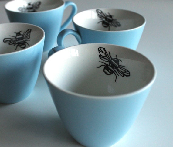 Queen Bee coffee cups