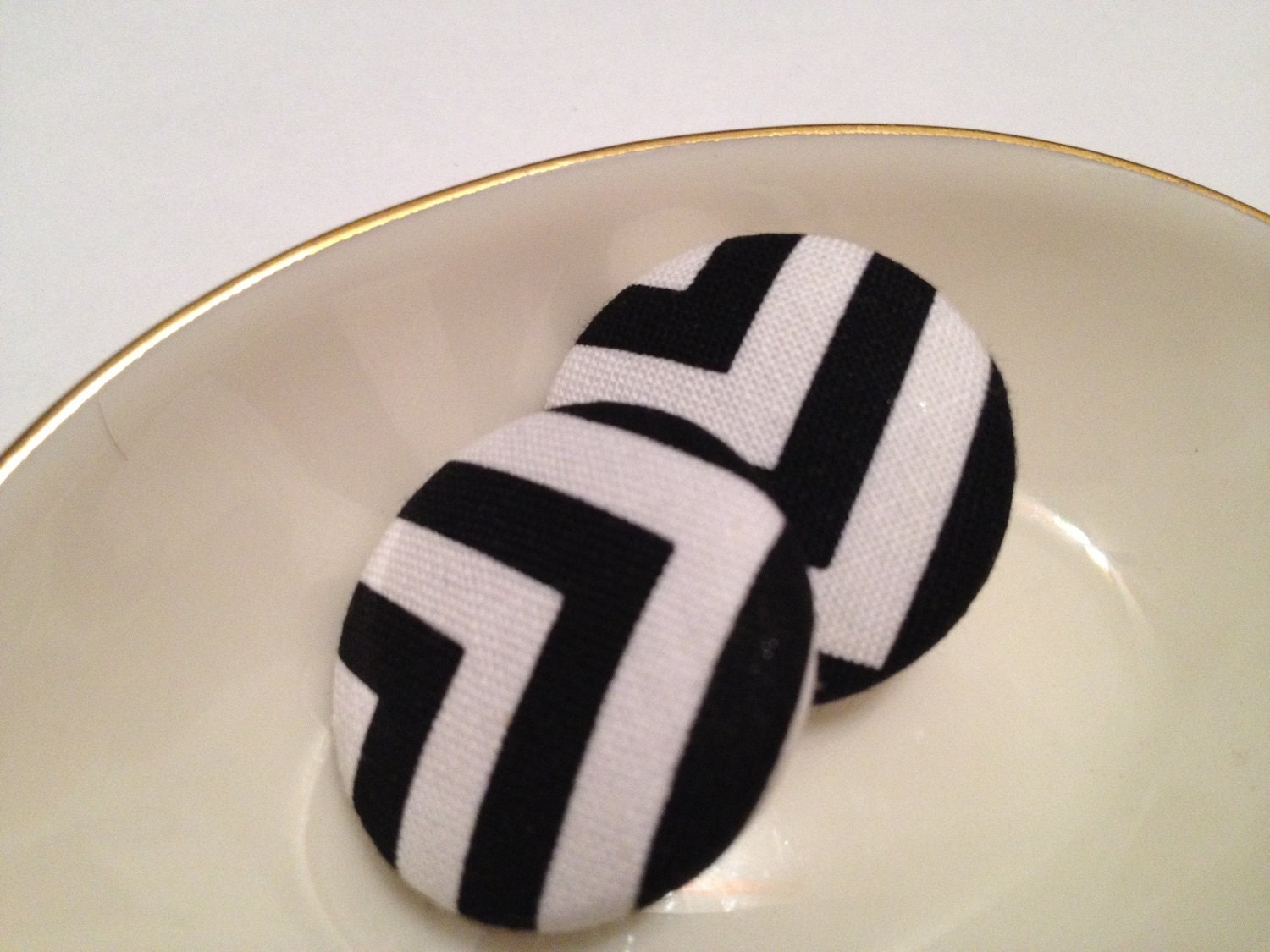 Button Earring- Black and White V :)
