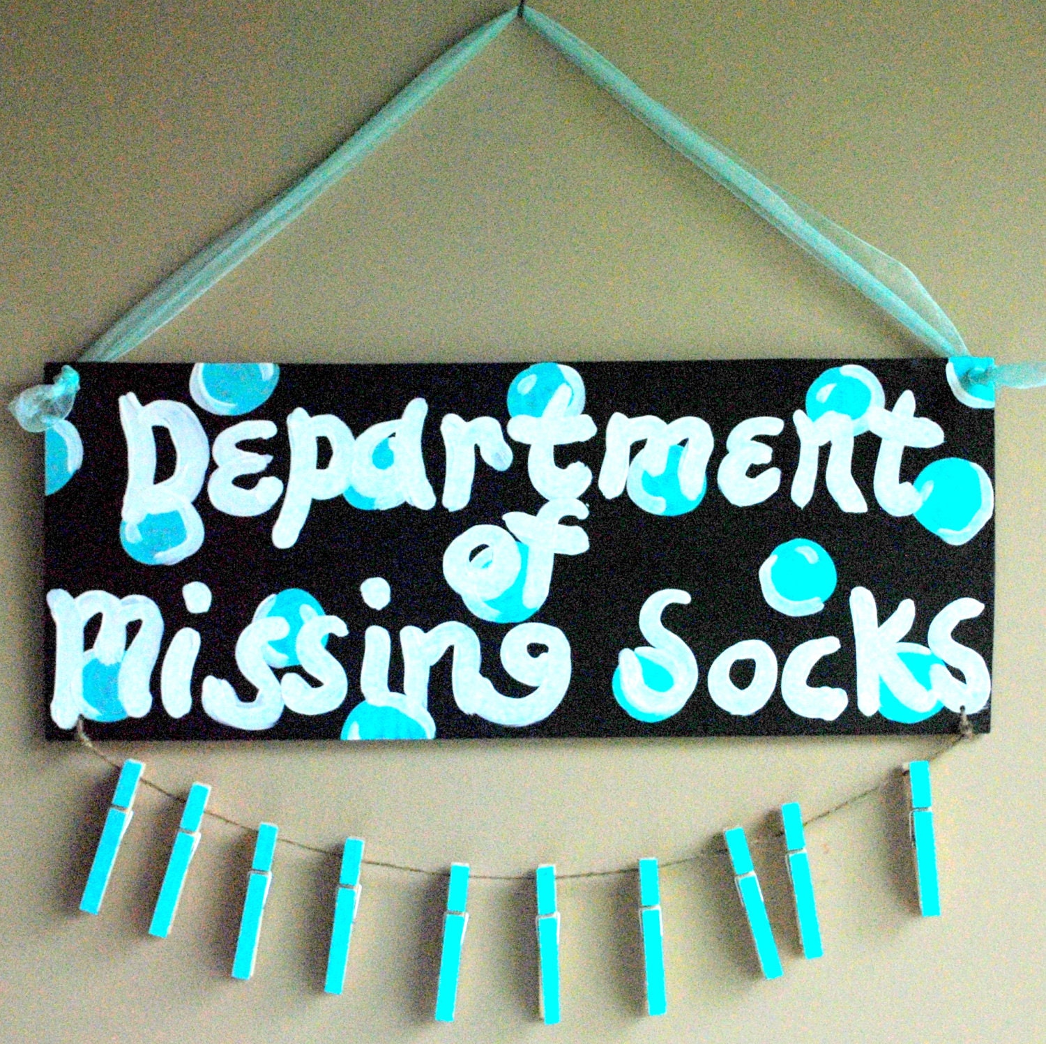 Laundry Sign, Missing Socks Sign, Laundry Art, Laundry Room Door Hanger