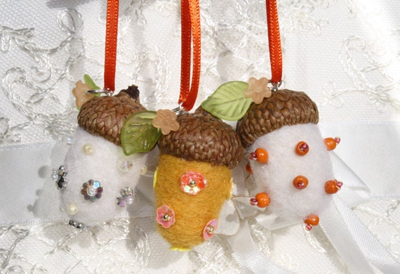 Crown Jewel Acorn Royal Treasury collection