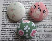 3 Cute Fabric Covered Buttons Vintage Green Pink White Floral